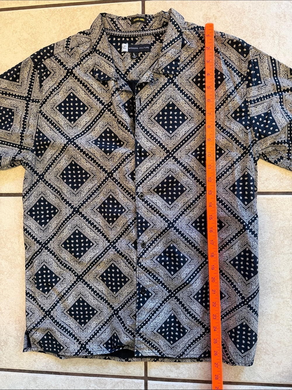 Men's Short-Sleeve Geometric Button-Down Shirt - Black & Cream - Picture 5 of 5